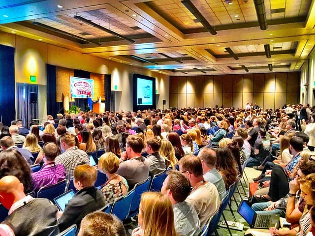 Speaker’s Checklist: How Not to Mess Up Your First Speeches